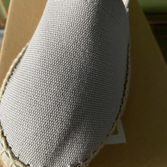 NIB Biankina grey canvas espadrilles. - Picture 5 of 6